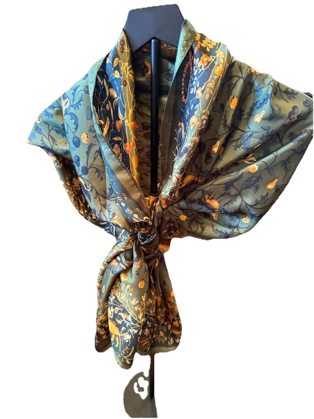 Scarf Bird & Animal Tapestry Print Green Silk-Feel Shawl New With Tags Si Na Yu